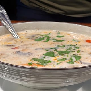 Tom Kha
